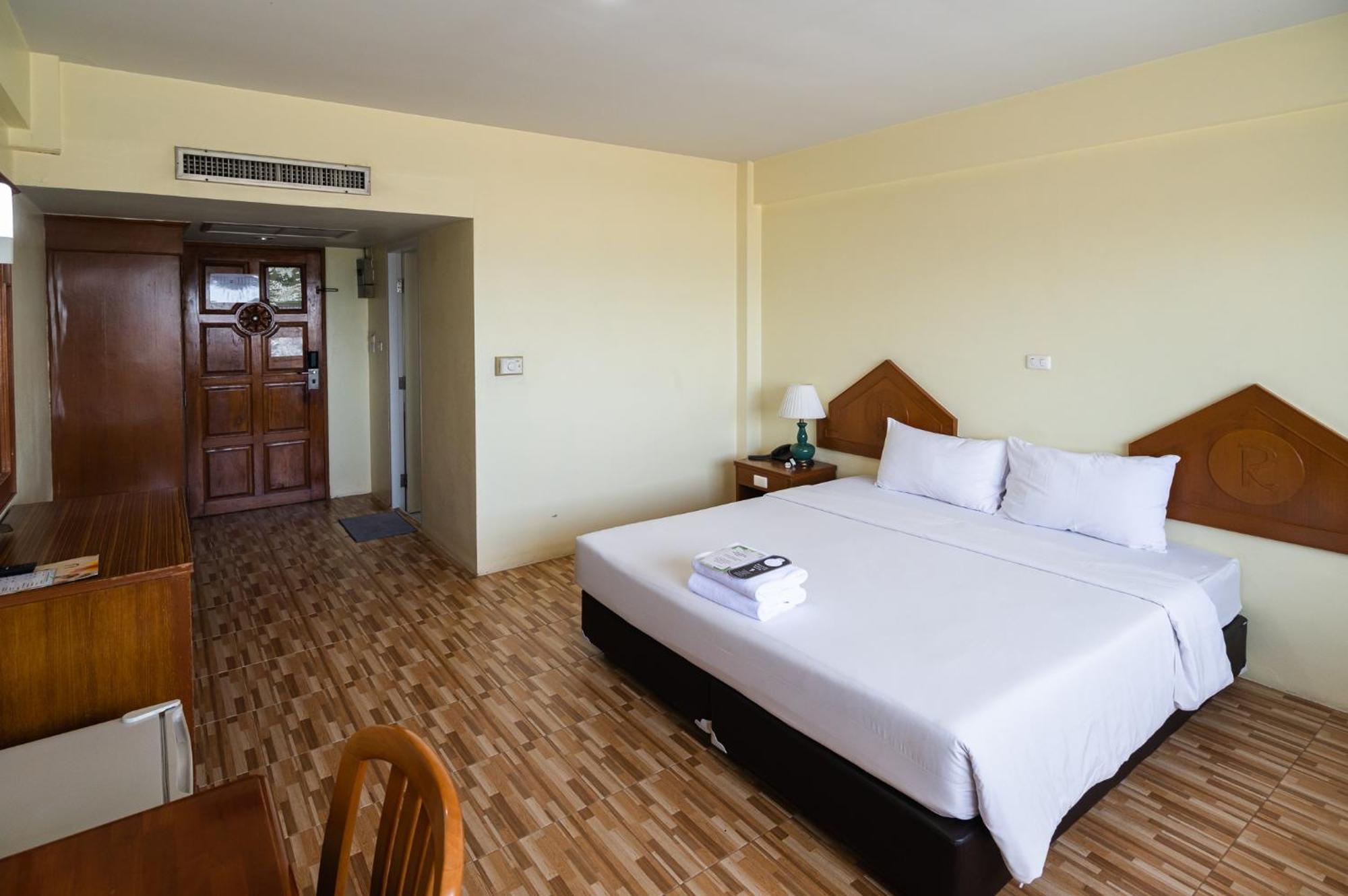 Hotel River The Budget Nakhon Pathom
