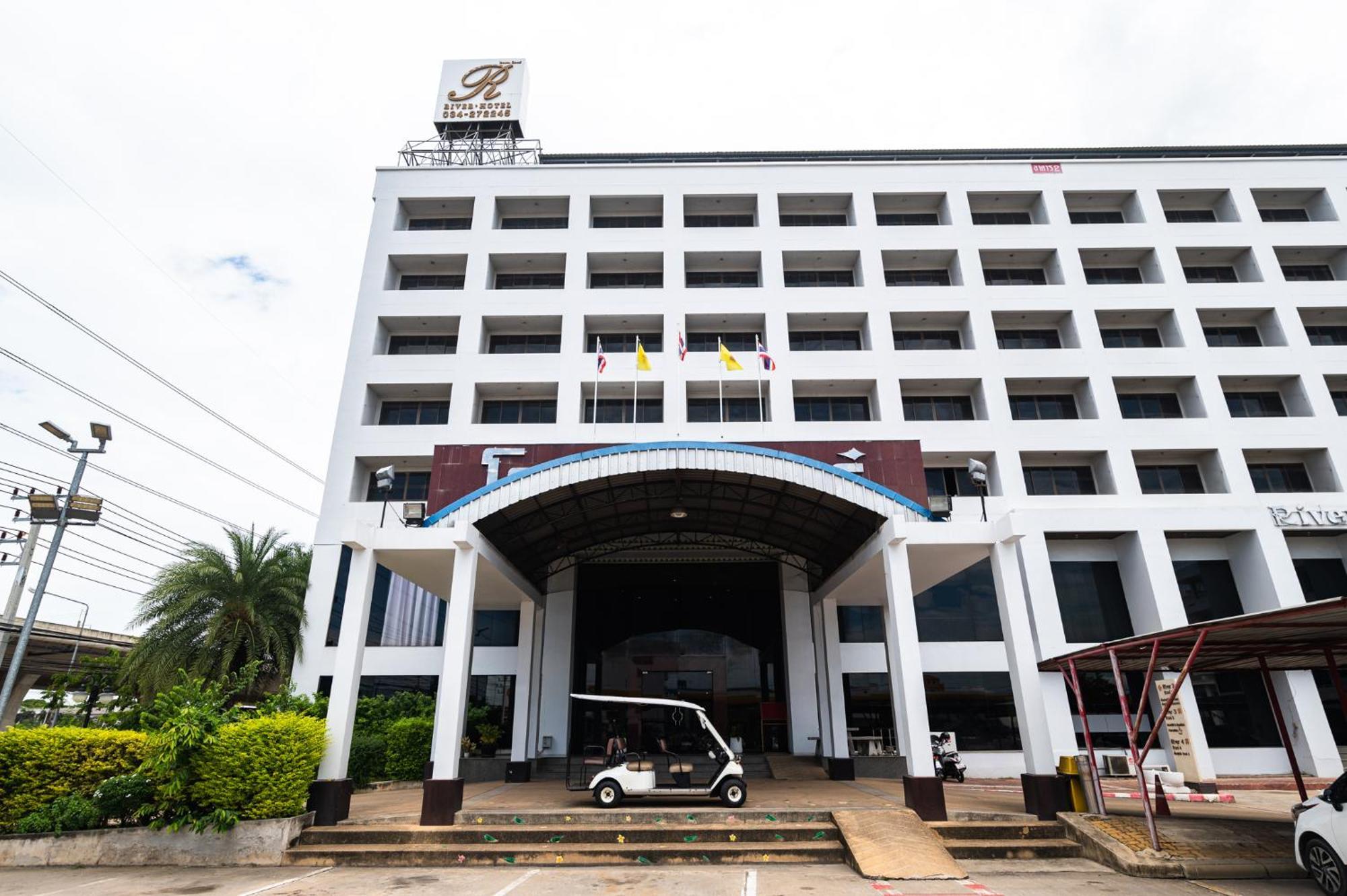 River The Budget Hotel 3*