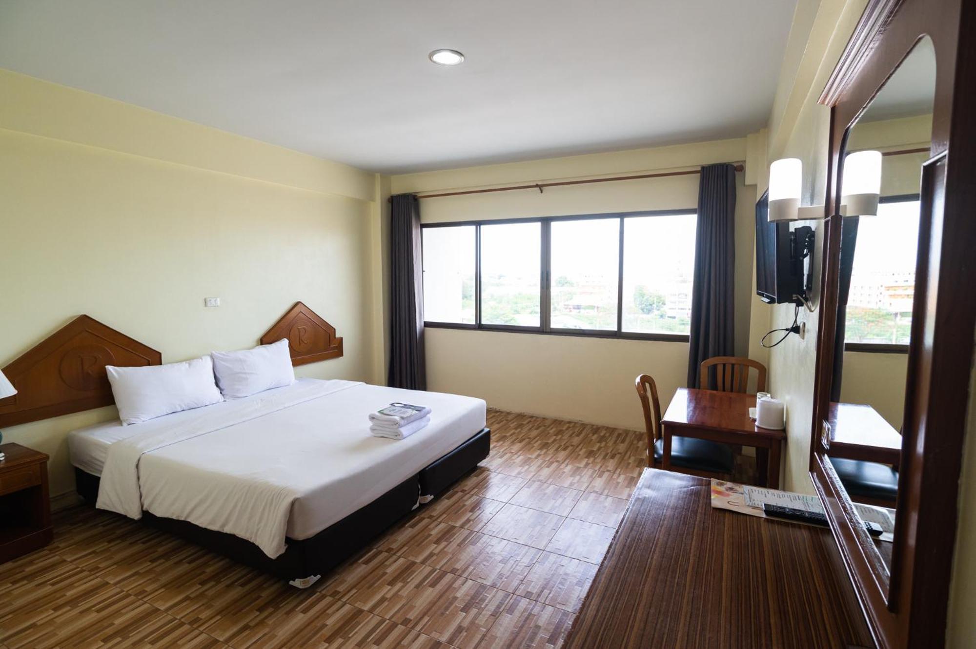 Hotel River The Budget 3*
