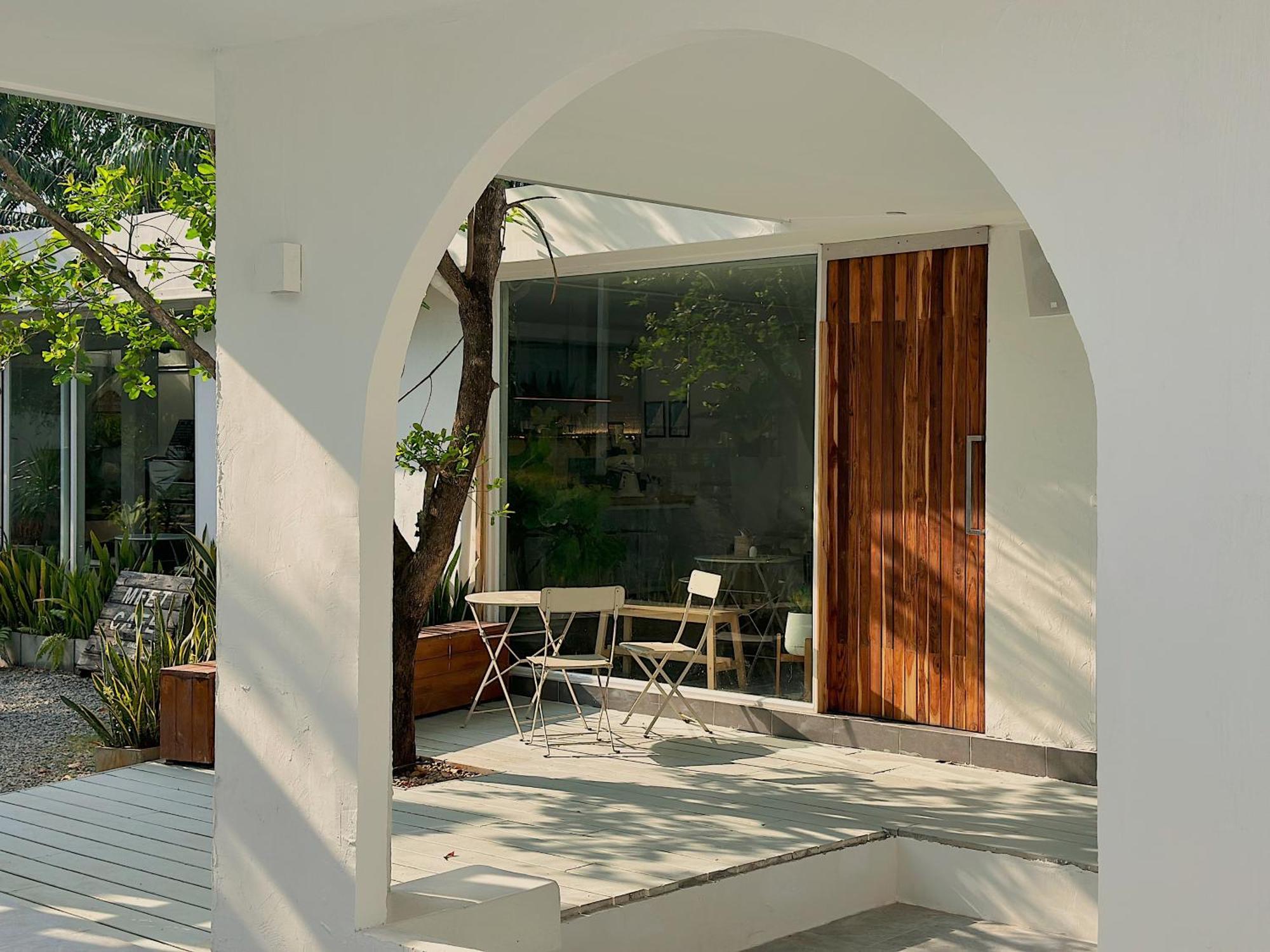 Meet Boutique 3*