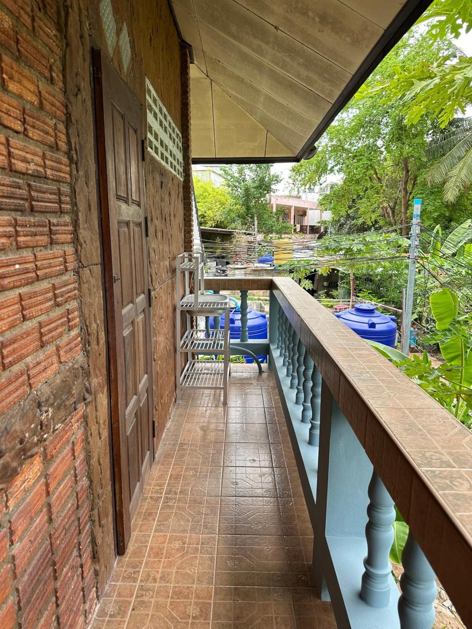 P'un House Guest house Koh Tao
