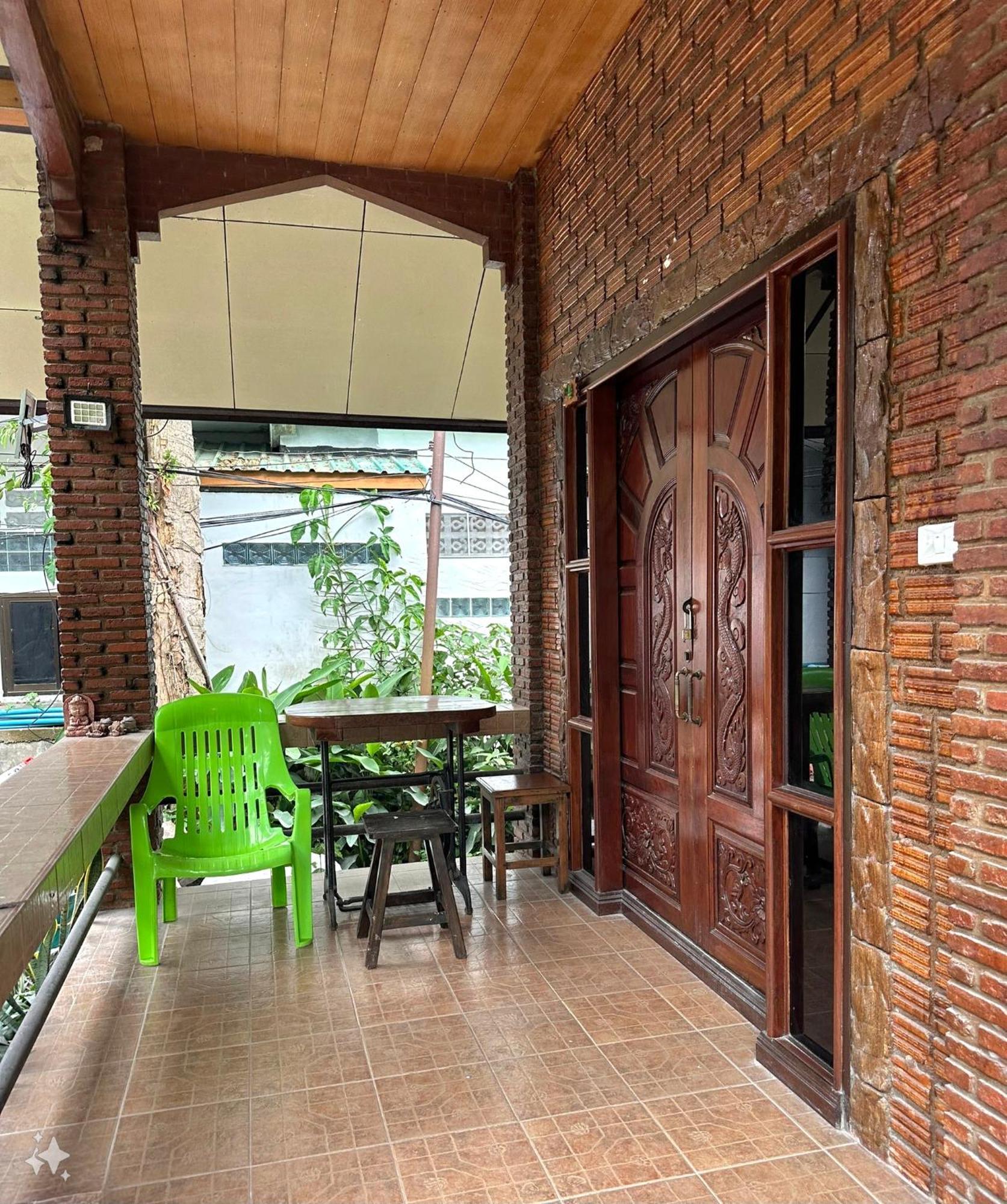 P'un House * Koh Tao