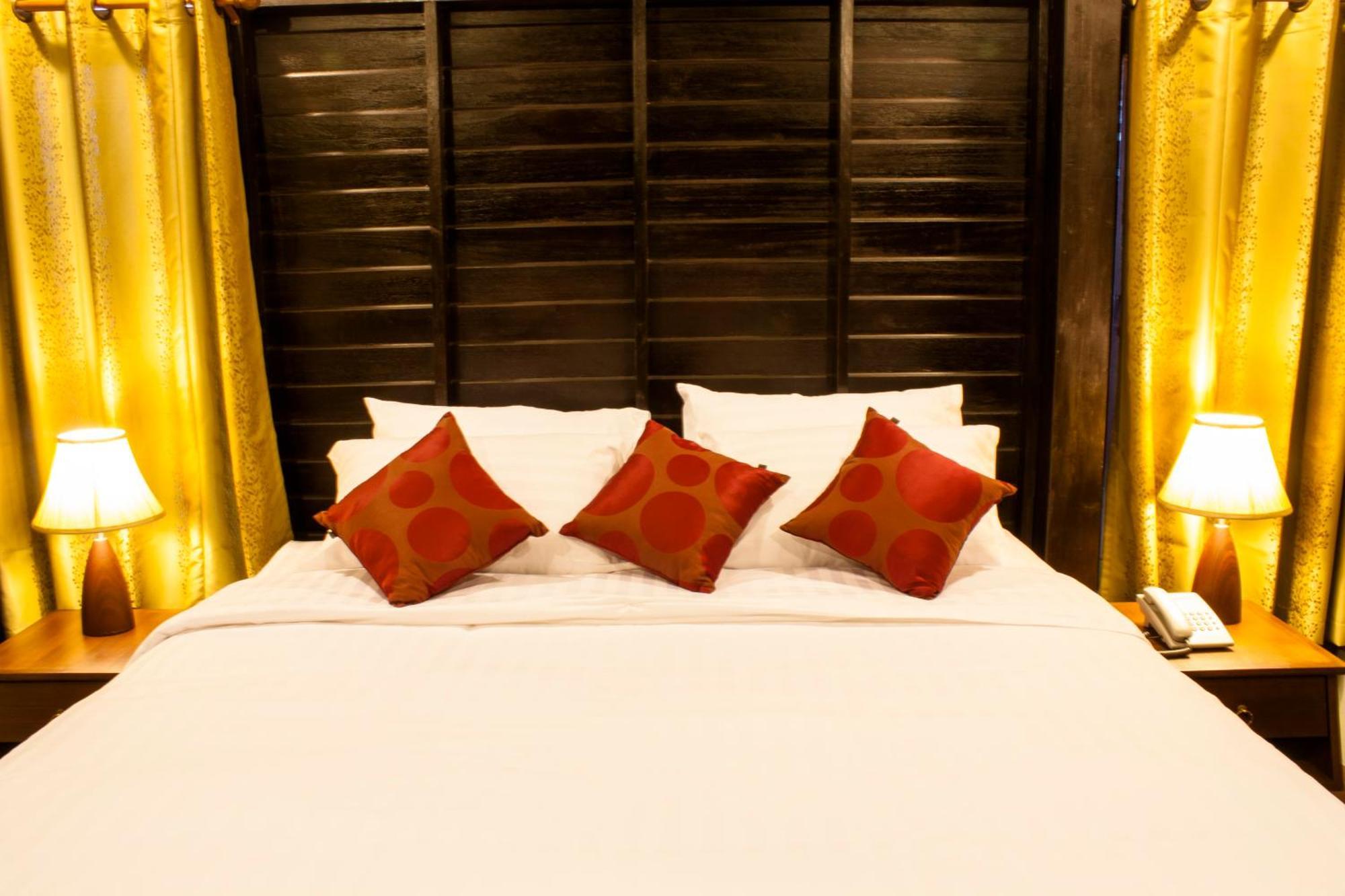 The Bank River House Ayutthaya Ang Thong