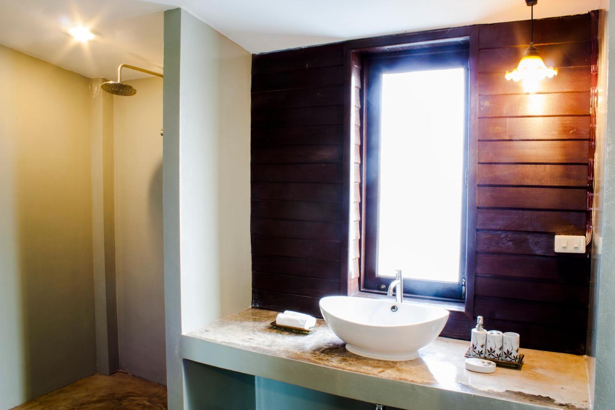 Resort The Bank River House Ayutthaya 3*