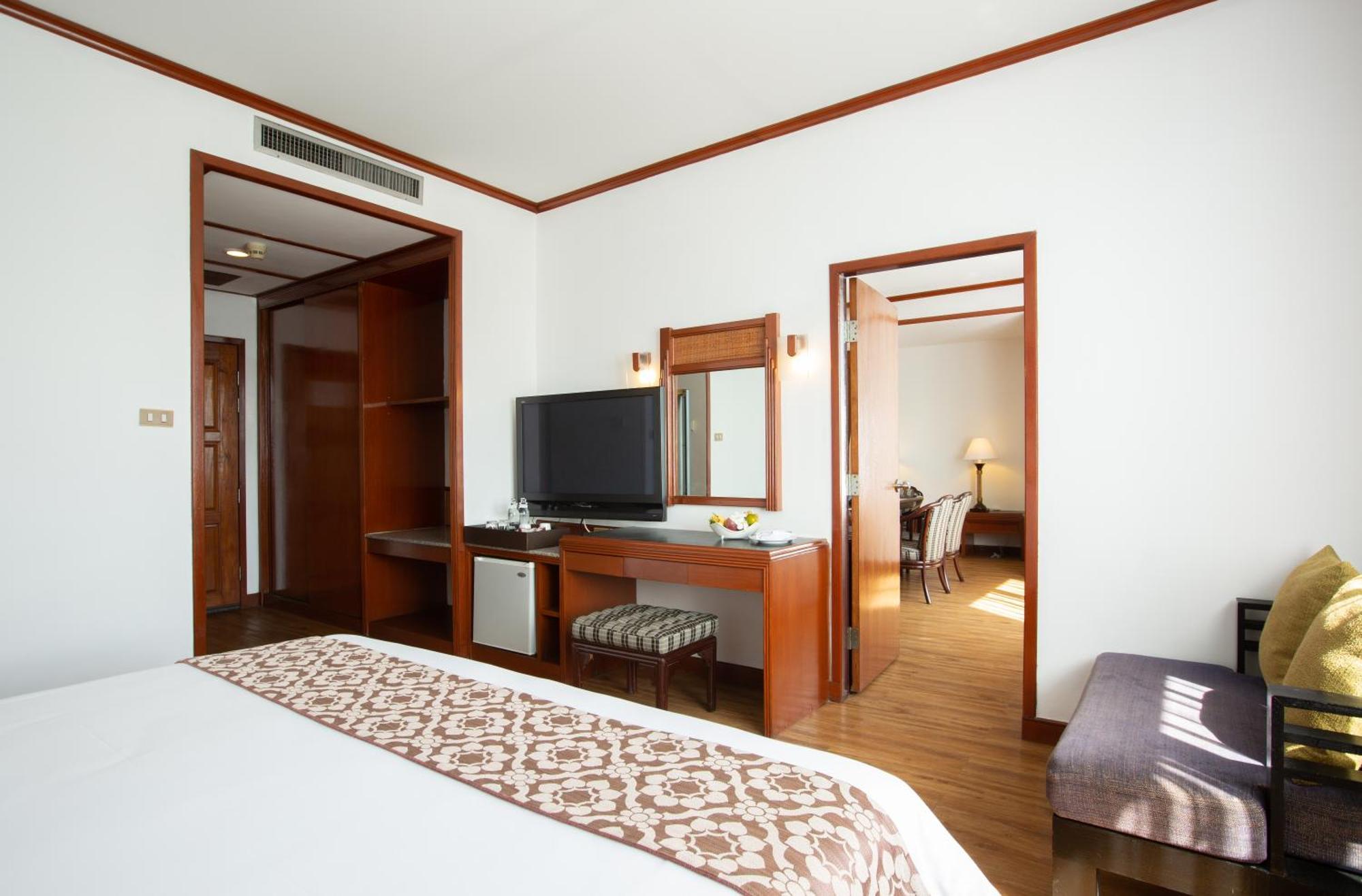 Centara Life 4* Mae Sot