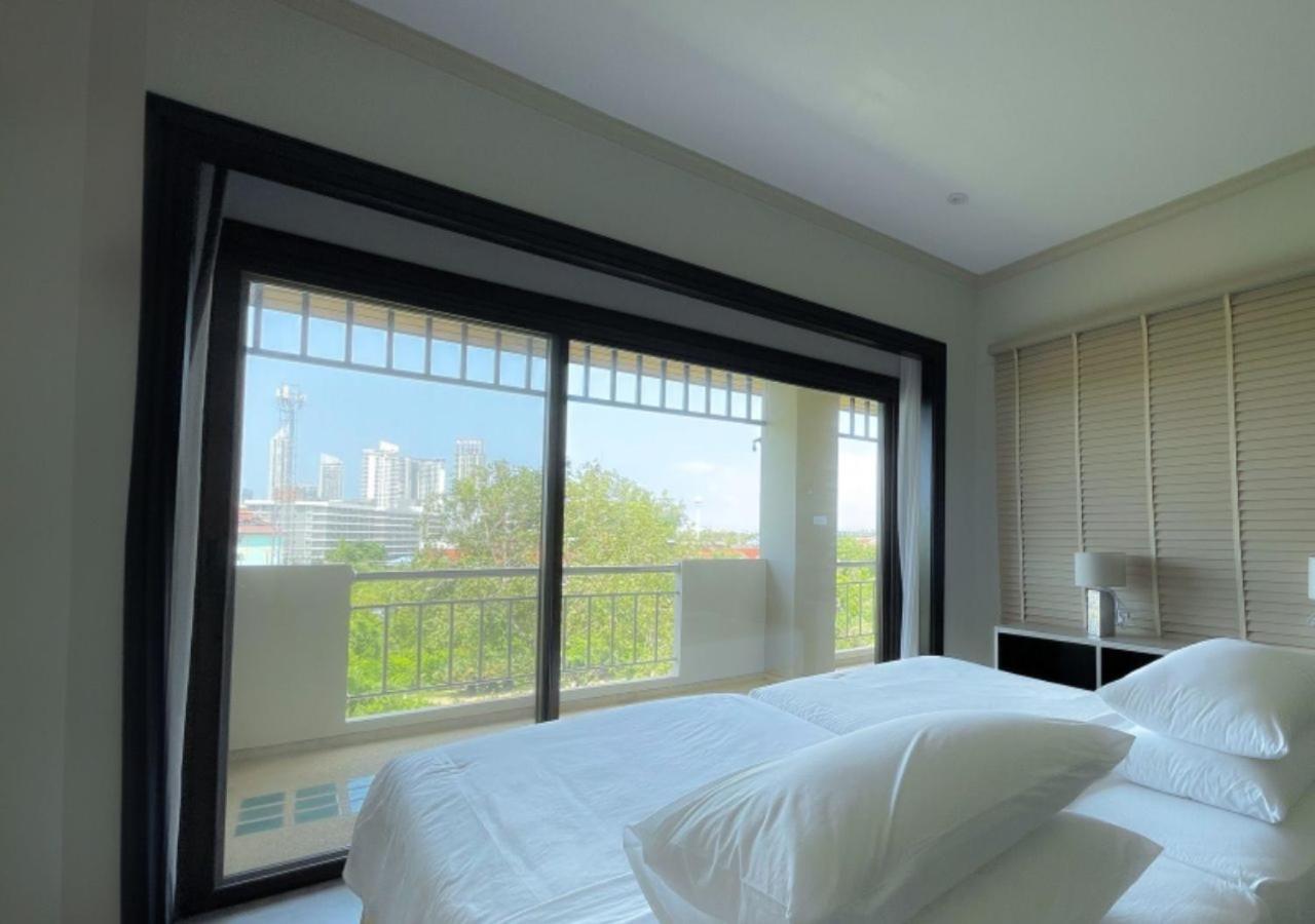 Pinnacle Grand Jomtien And Club Resort