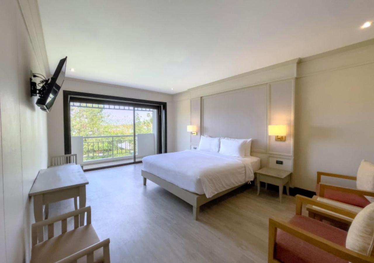 Pinnacle Grand Jomtien And Club 4* Na Chom Thian