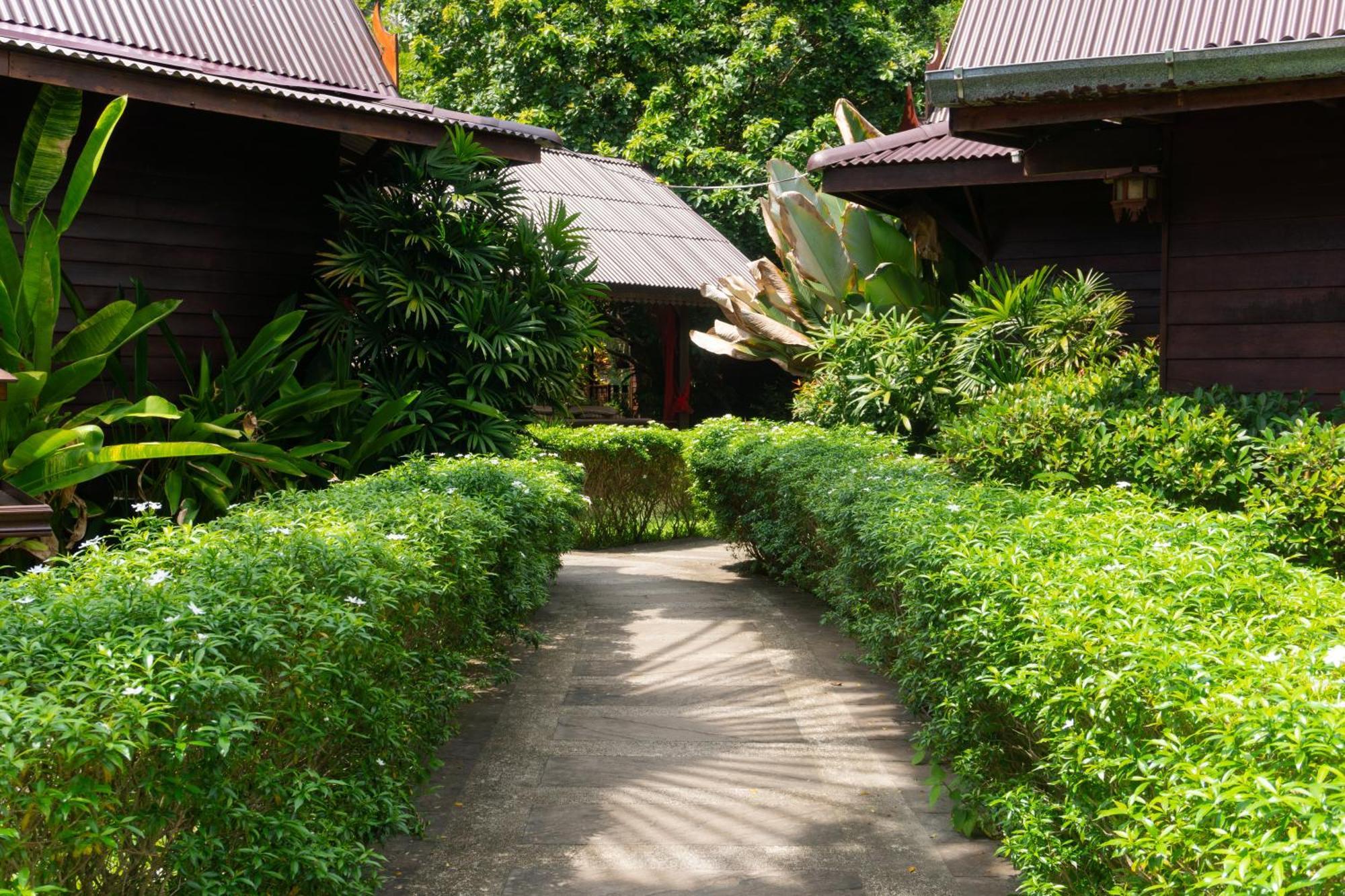 Leeloo Paradise Resort 3*