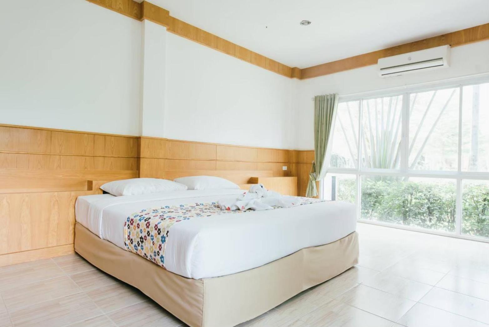 Wangyao Riverside Resort 4*
