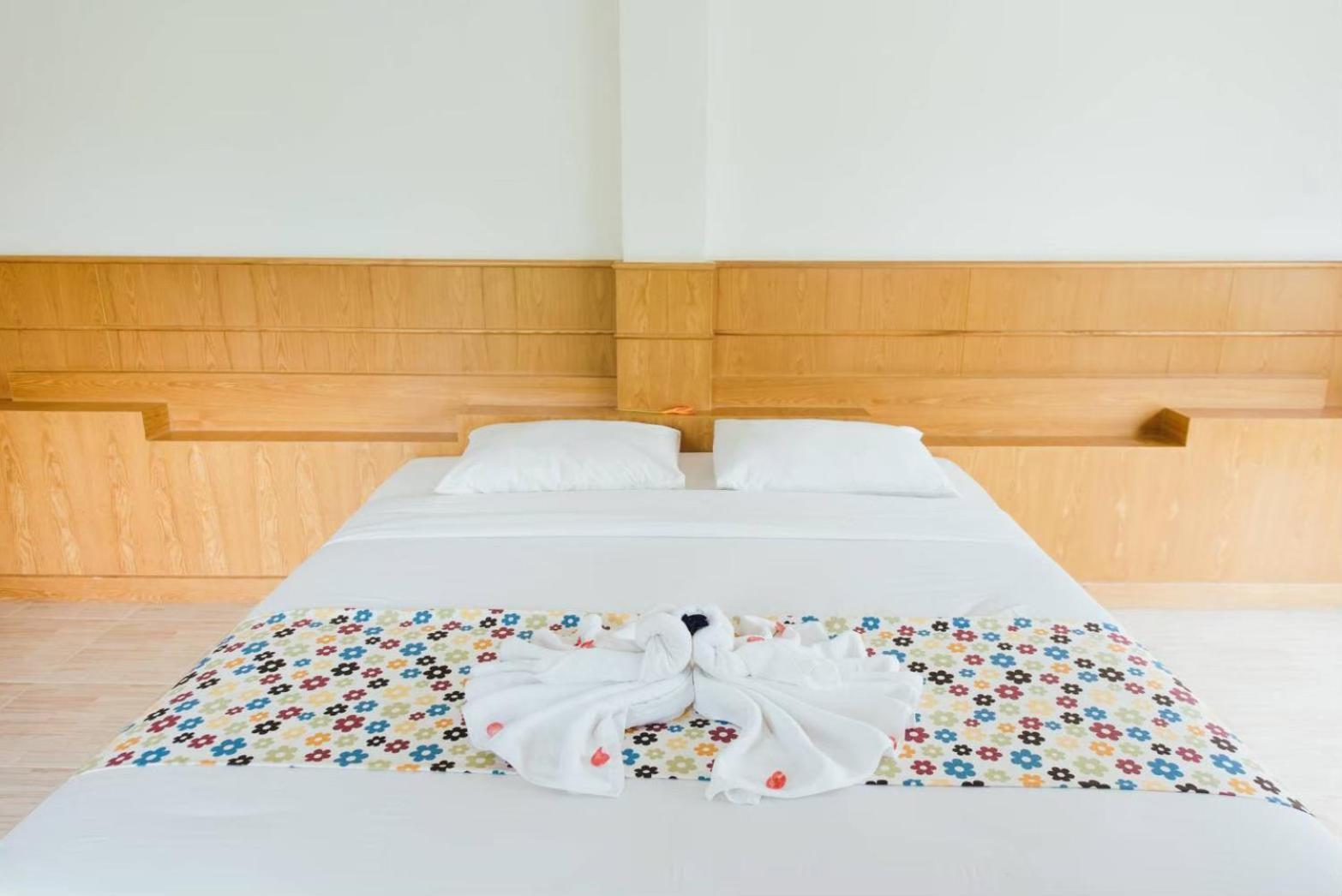 Wangyao Riverside Resort 4*