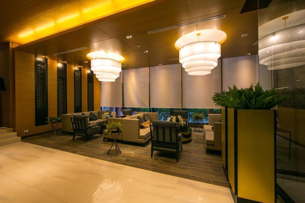 Center Close Nightbazaar Luxury Apartment Chiang Mai