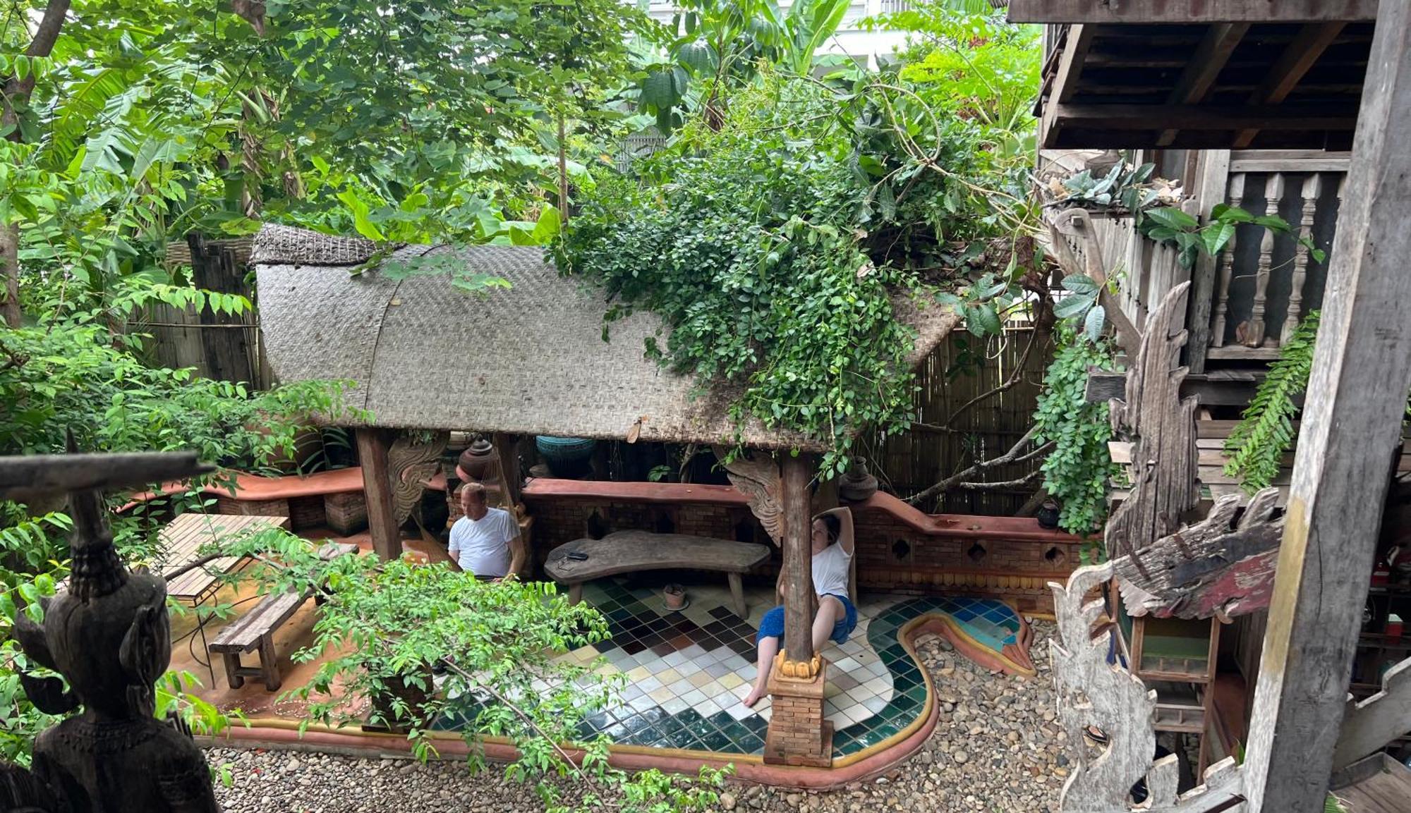 Baanbooloo Village *