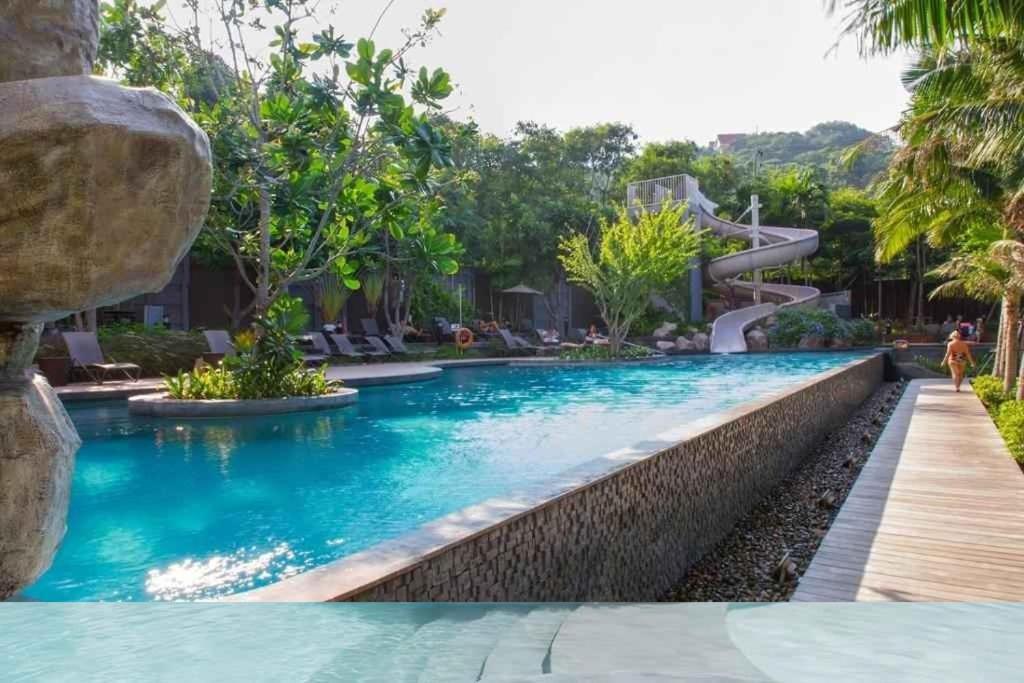 Sea View Spacious At Apartment Pattaya