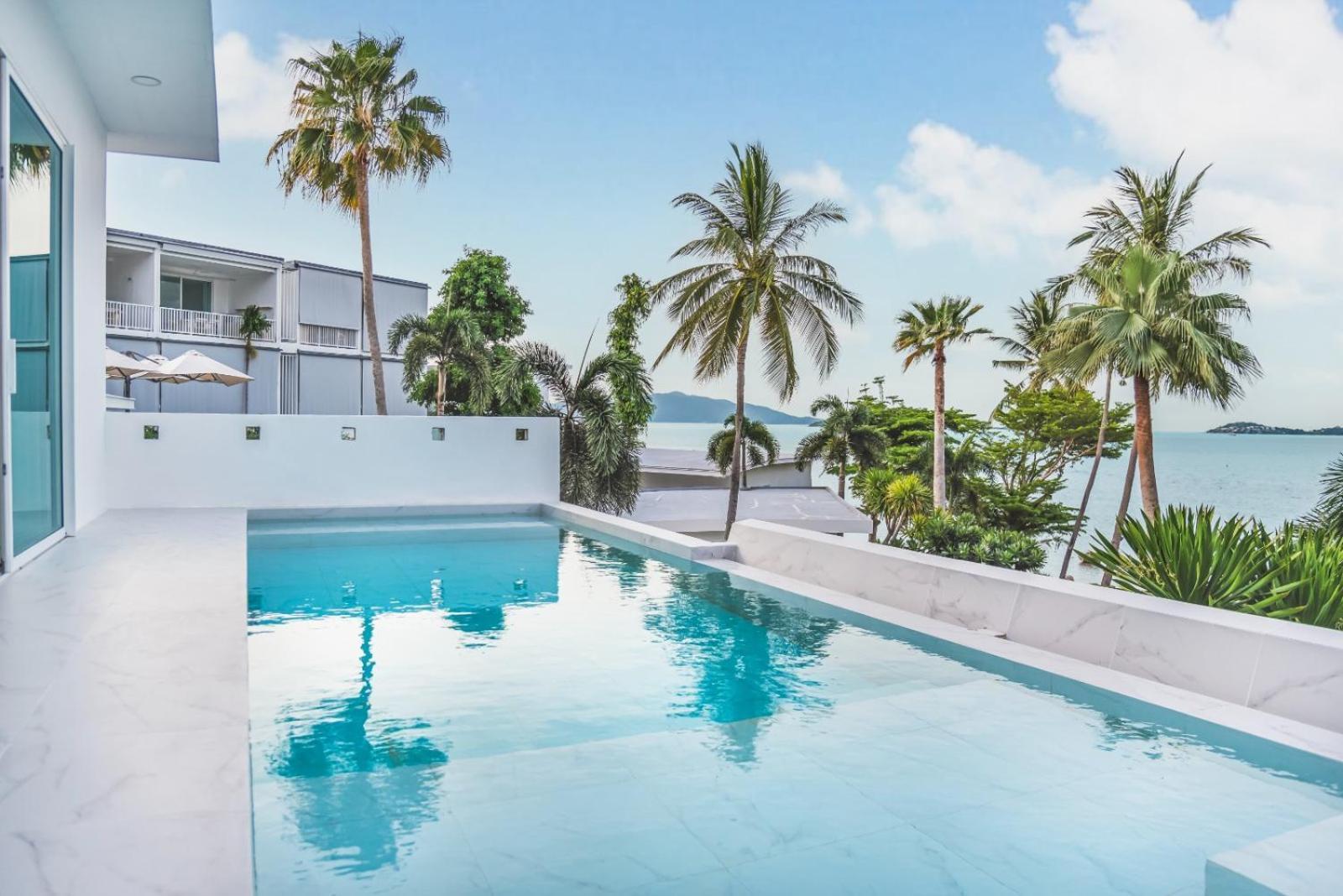 Hotel Replay Pool 4*