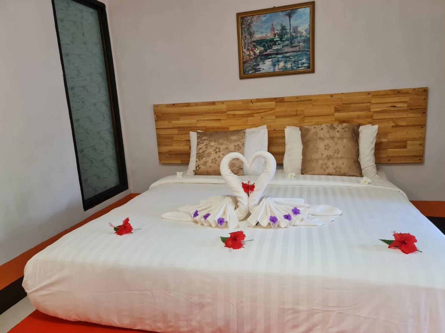 Mookboonchu ,kohmook Trang