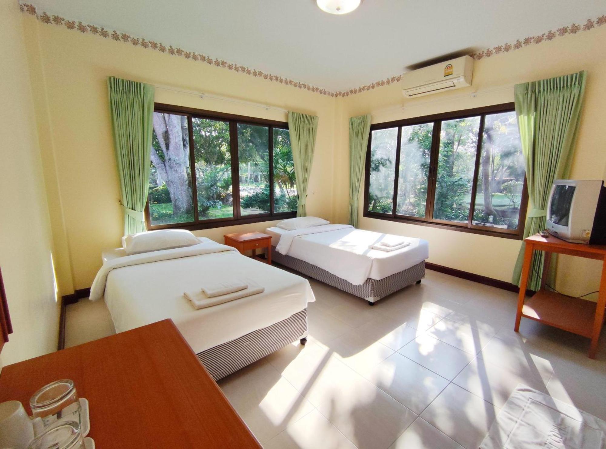 Resort Thara Cholapruek