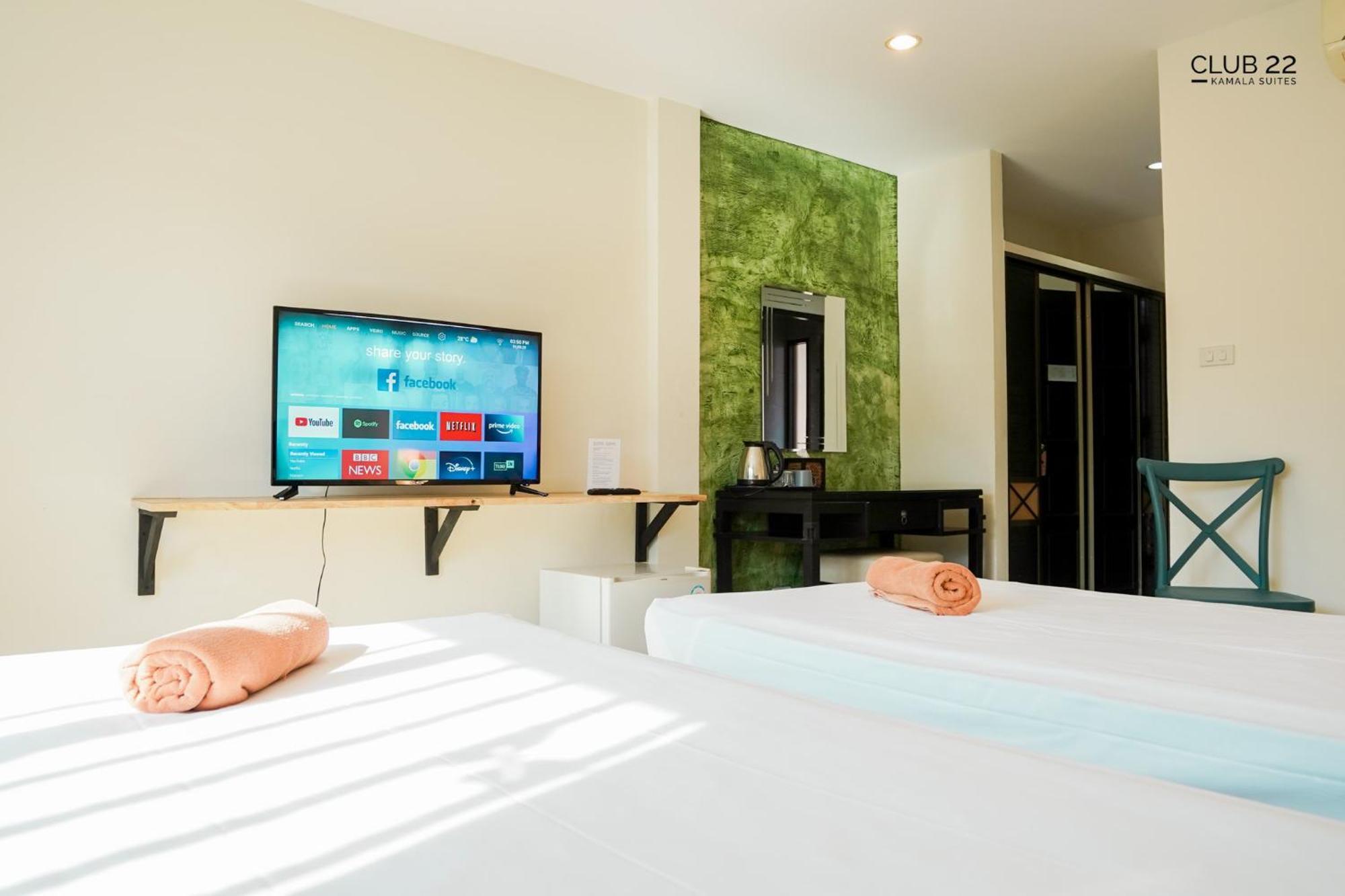 Club22 Suites, Kamala Beach