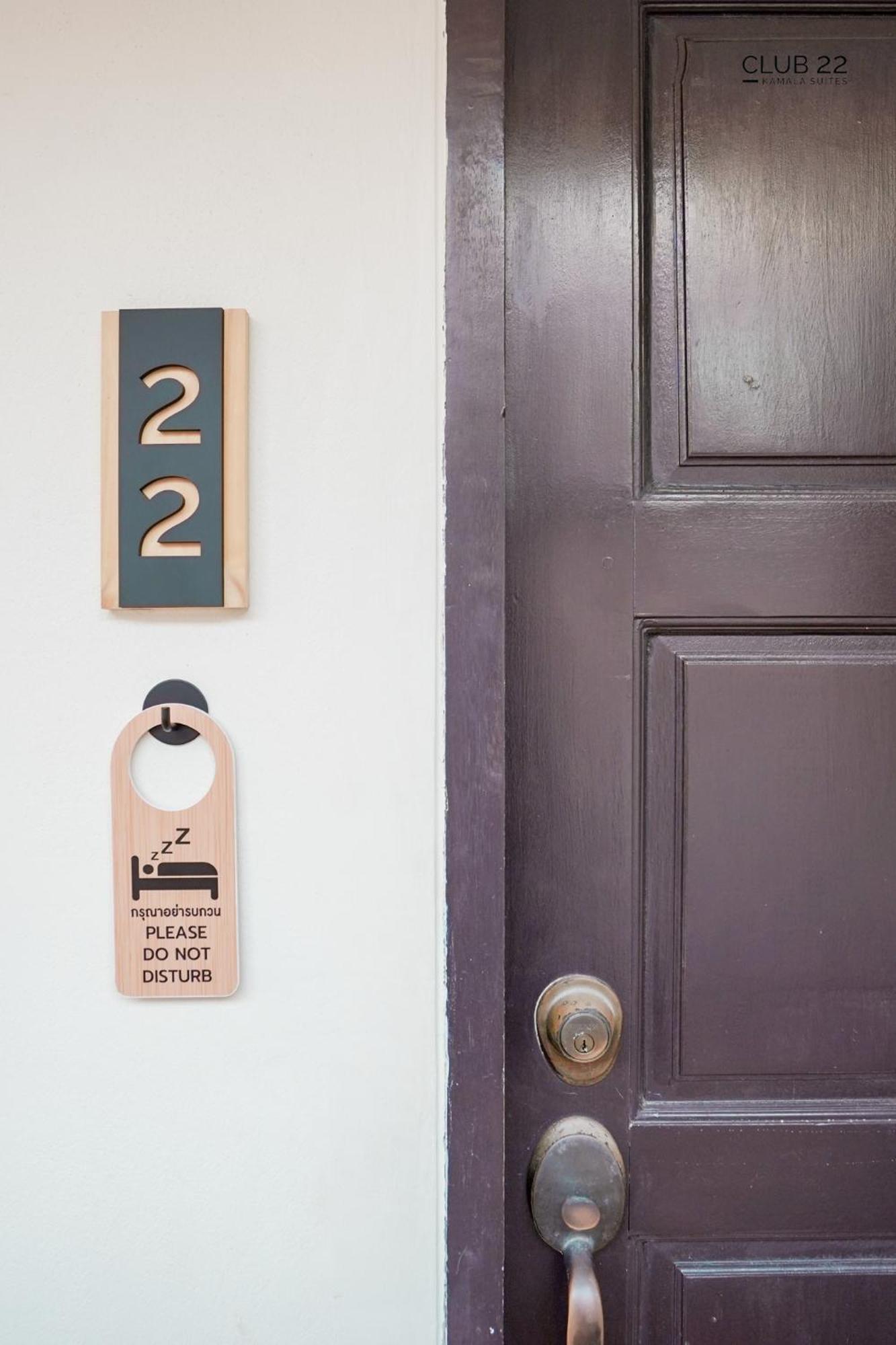 Club22 Suites, Kamala Beach