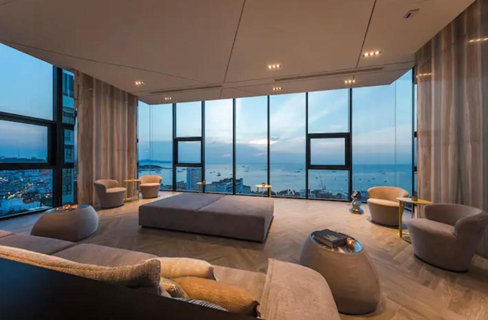 The Base 2bed King&queen On Sky Apartment Pattaya