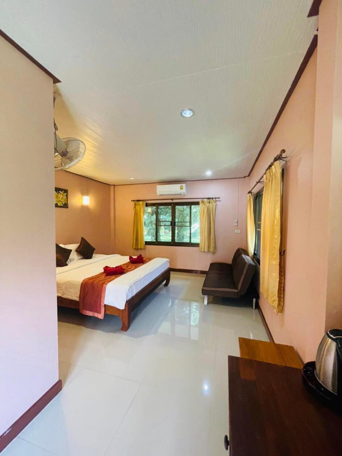 Khao Sok Nung House Resort *