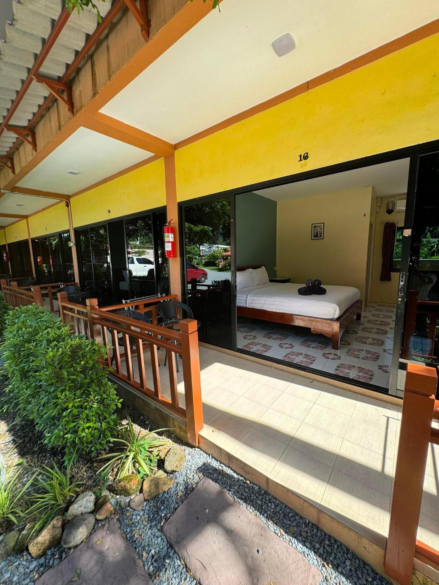 Boonya Resort 2*