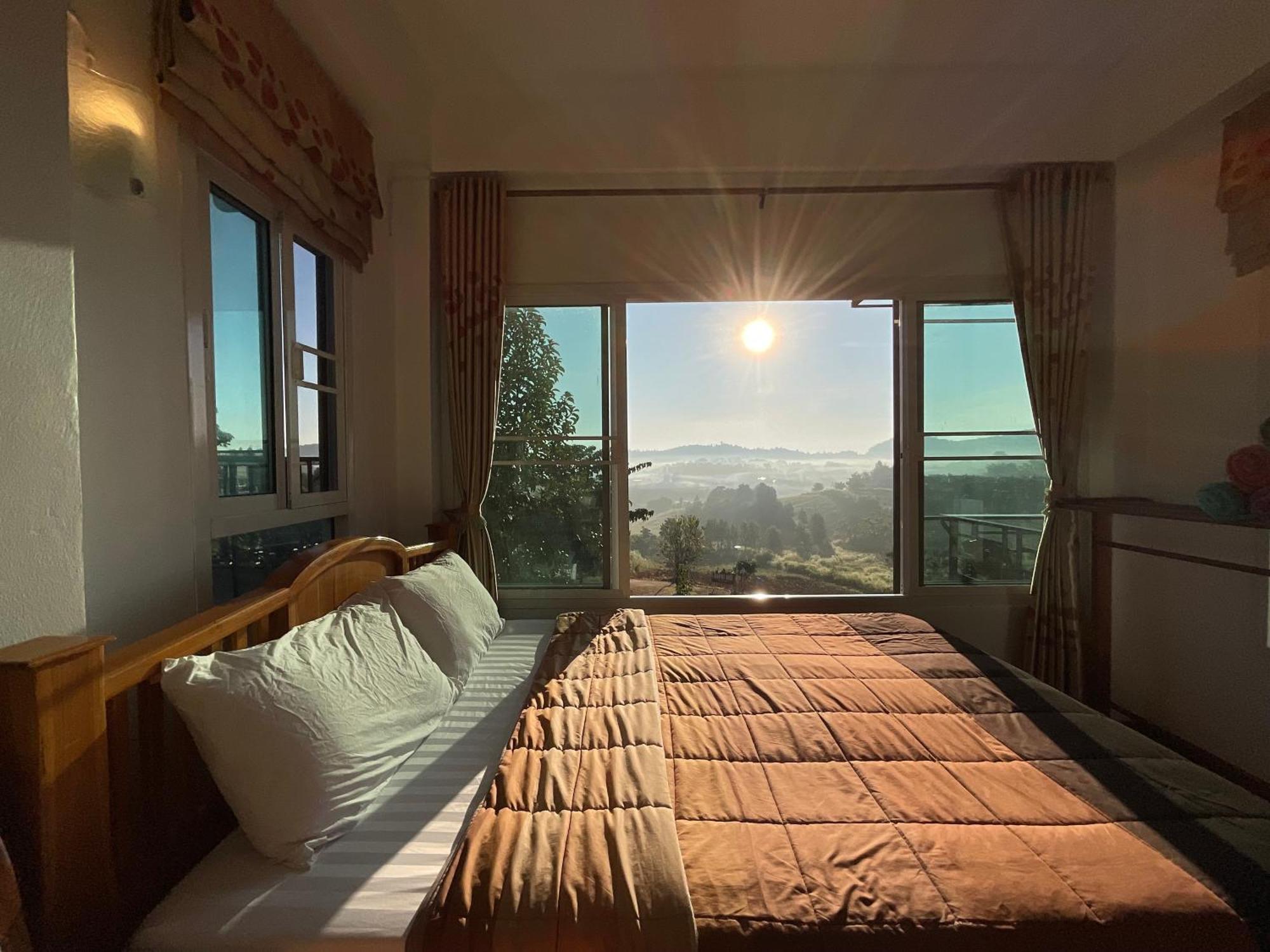 บ้านสุขอรุณ Baan Sook A Roon Khaokho Resort