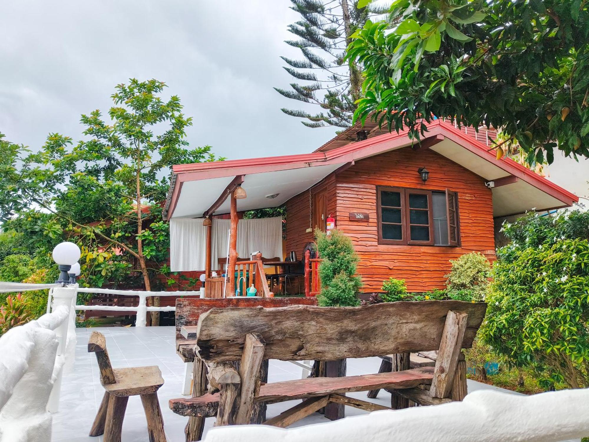 บ้านสุขอรุณ Baan Sook A Roon Khaokho Resort