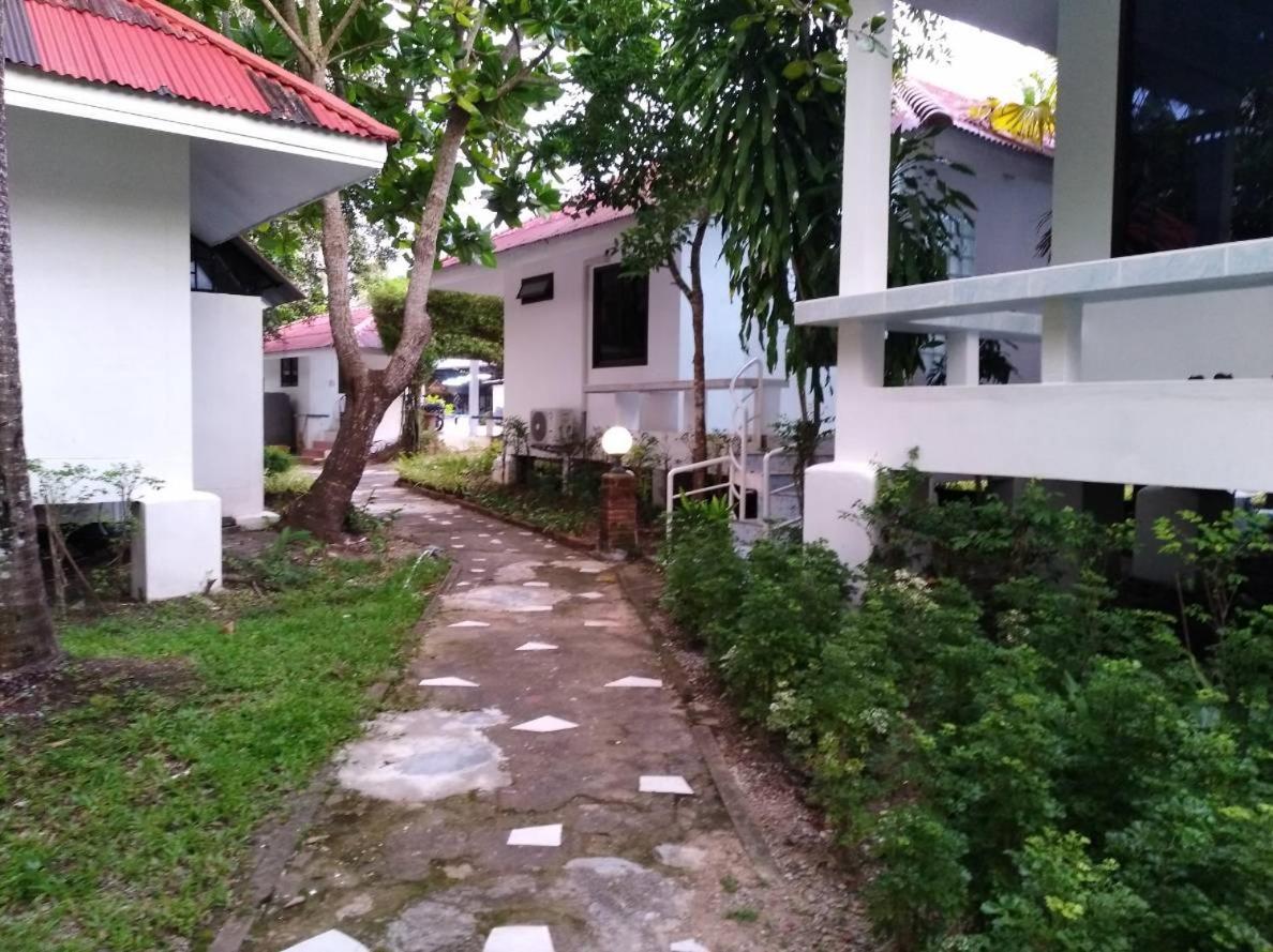 Hotel Laytrang Pakmeng Marina And 2*