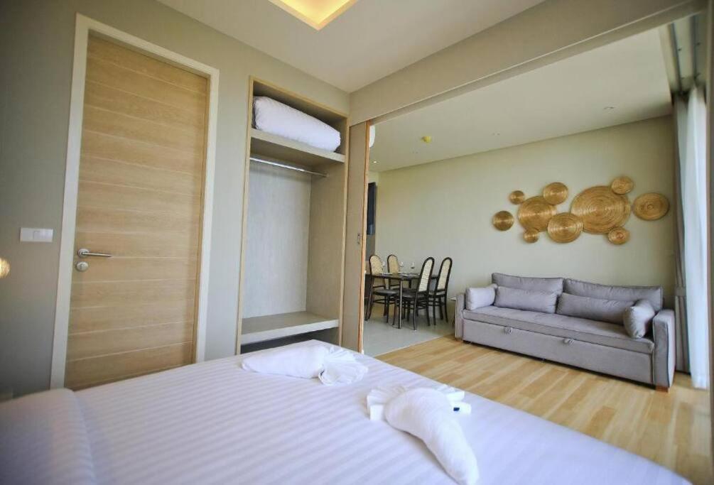 Apartment Stunning Sea View With Pool