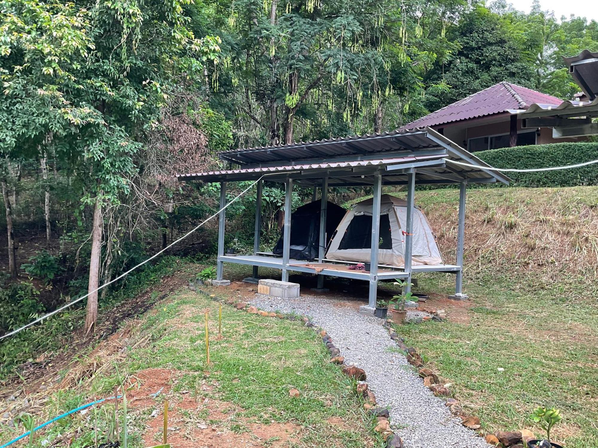 Khao Sok Hill 2*