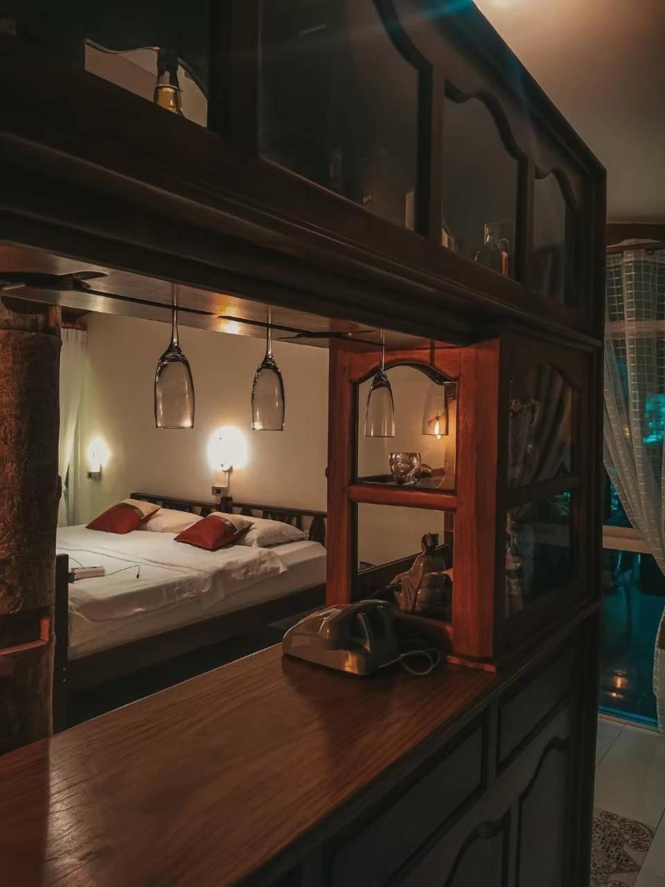 The Antique Riverside Resort 2*