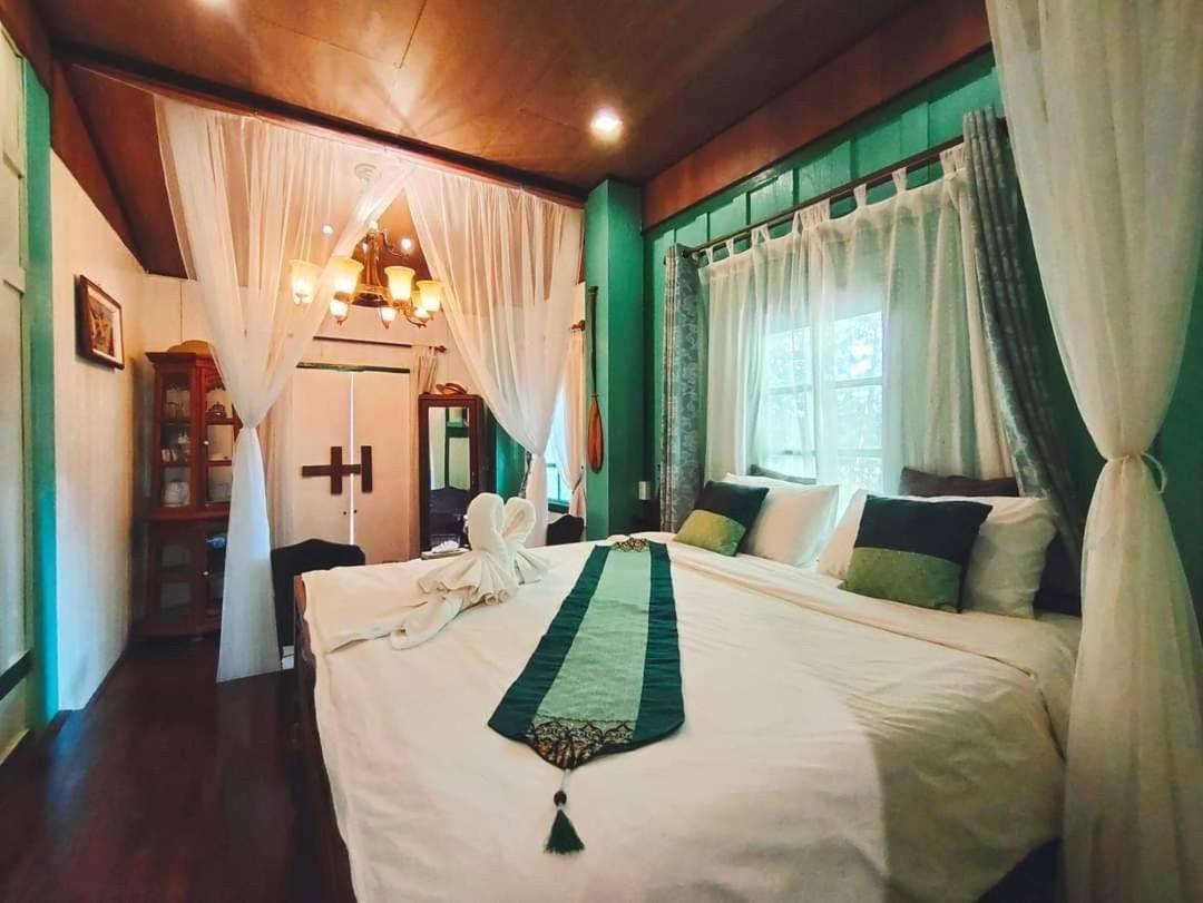 Resort The Antique Riverside 2*