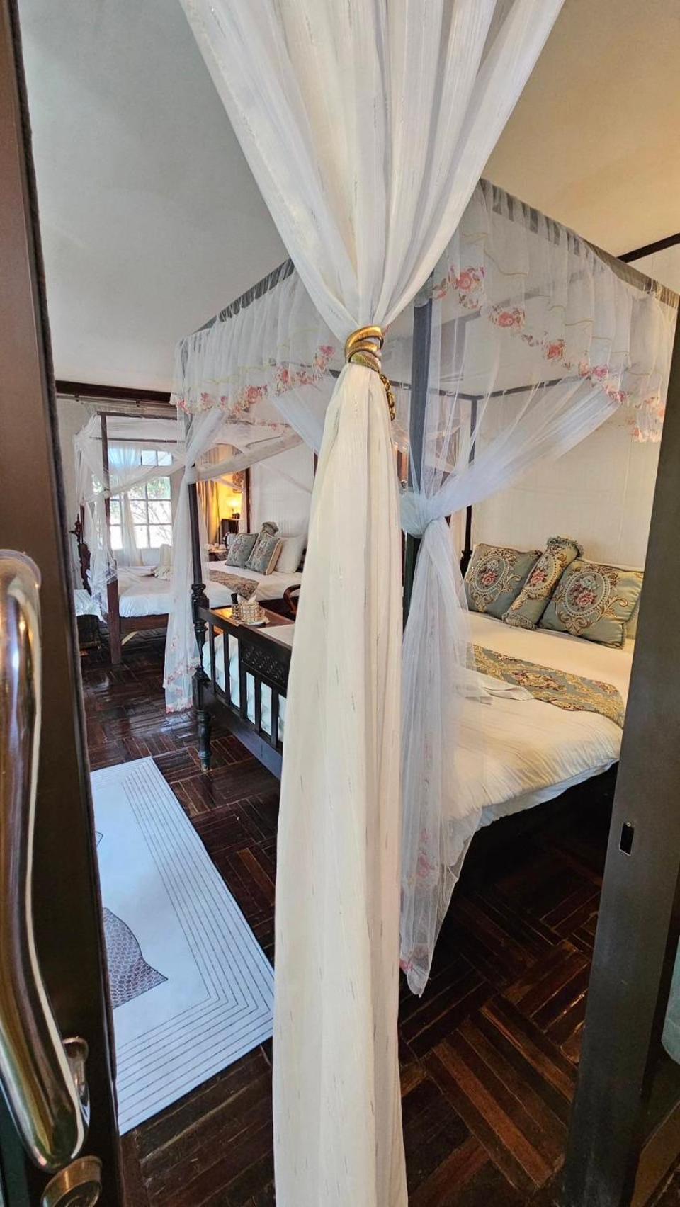 The Antique Riverside Resort Ban Pong (Ratchaburi)