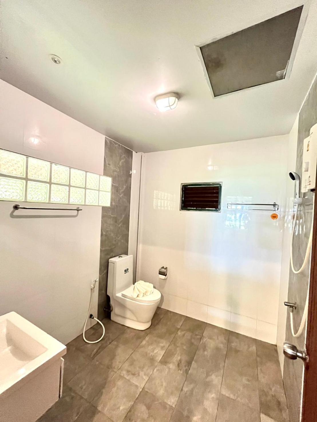 The Chevalley 4*