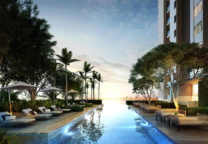 Sea View Spacious At Apartment Pattaya