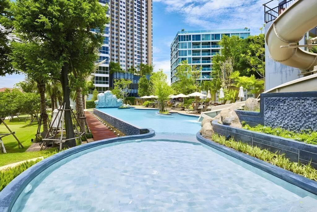 Sea View Spacious Near Walking Street * Pattaya