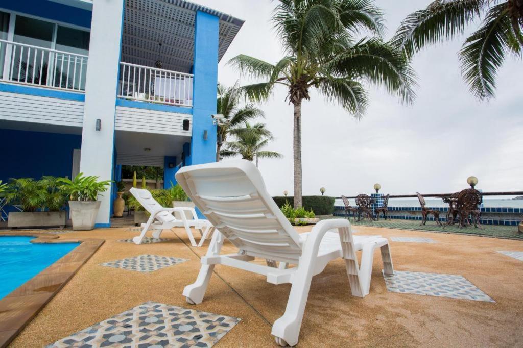 Pearl By The Sea 3*