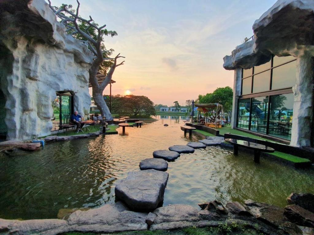 Resort I View Park