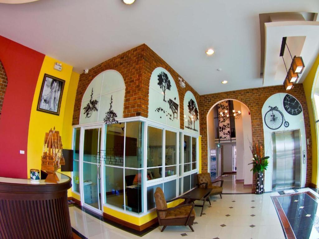 Hotel Coasta Bangsaen Si Racha