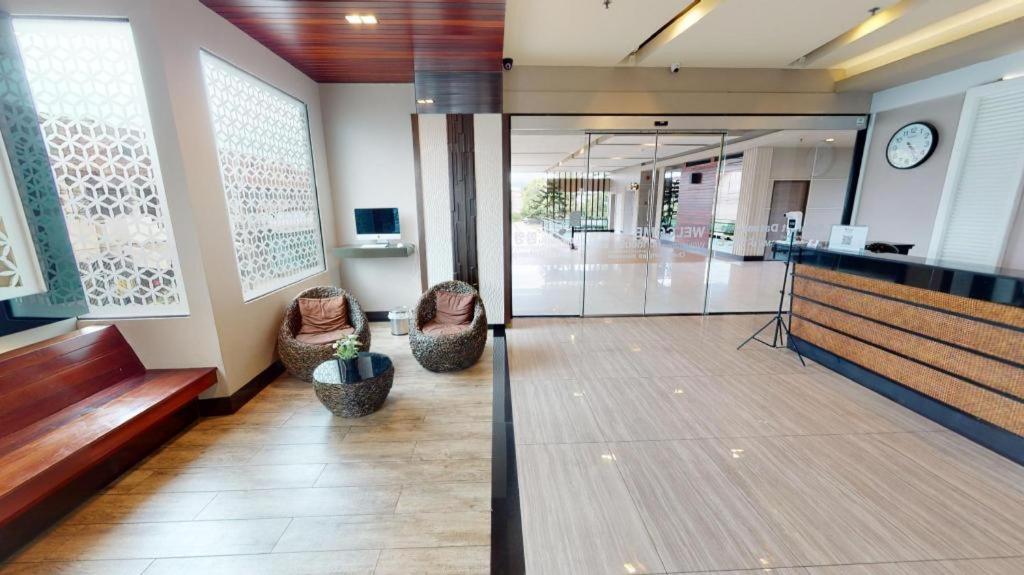 Leevana Hotel