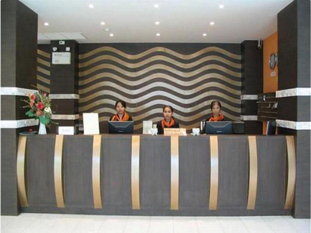 Crown Hotel 3*