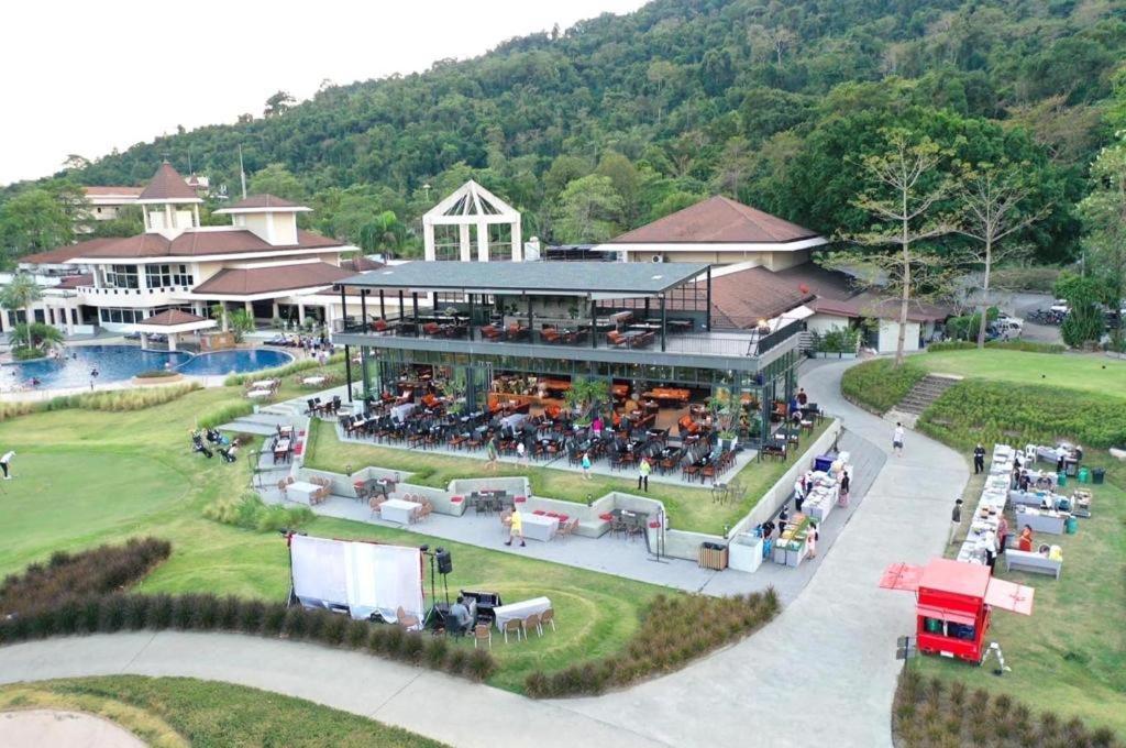 Resort Royal Hills Golf And