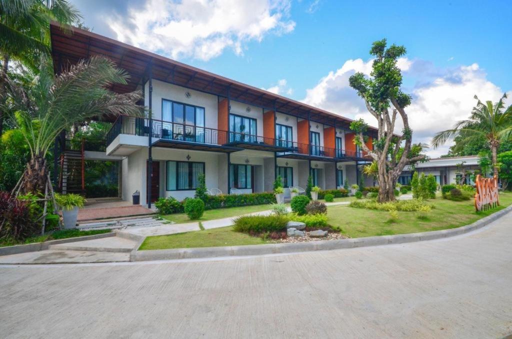 Seesea Resort 3*