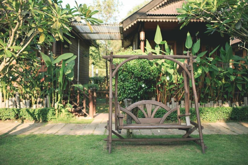 Baan Baitan Resort 3*