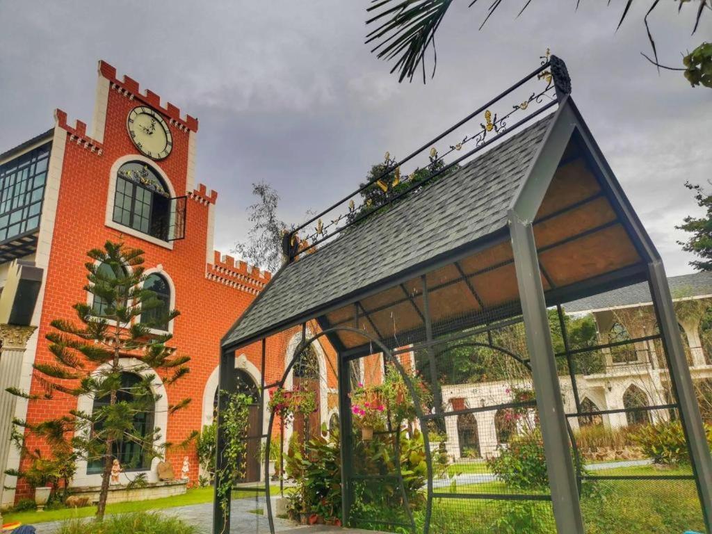 Resort Phuiyara 3*