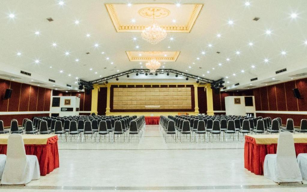 The Pine Resort Pathum Thani