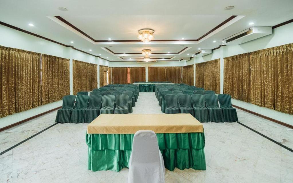 The Pine 3* Pathum Thani