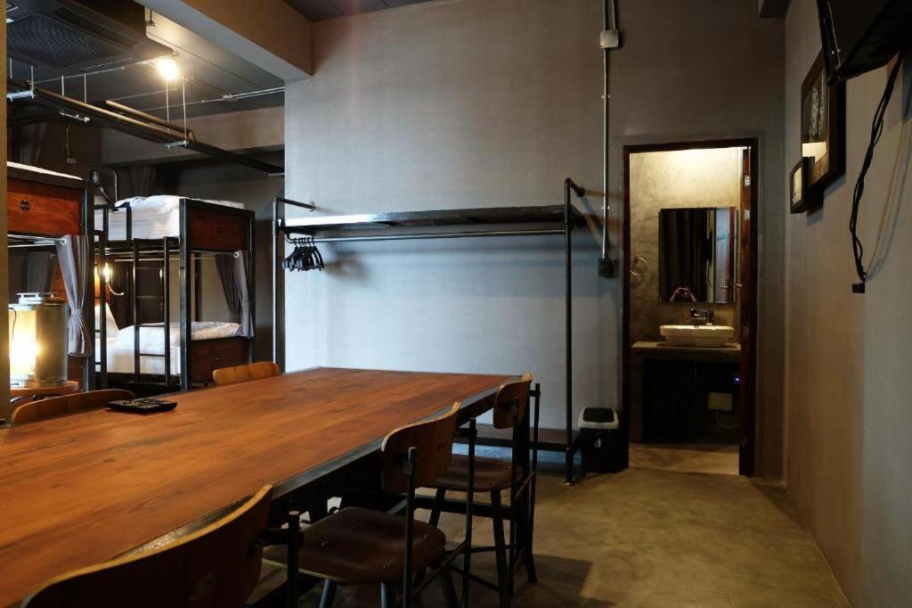 Rider Bedroom & Cafe * Pran Buri