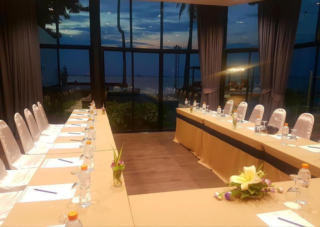 The Loft Seaside Sriracha Hotel Hotel