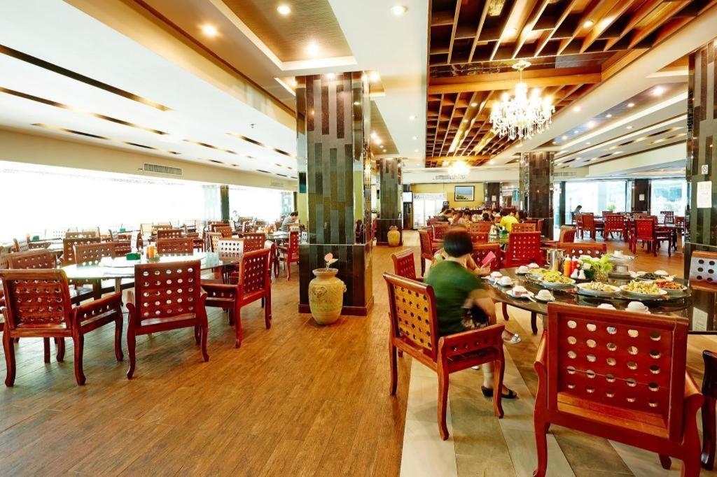Ease Jomtien Hotel 3*